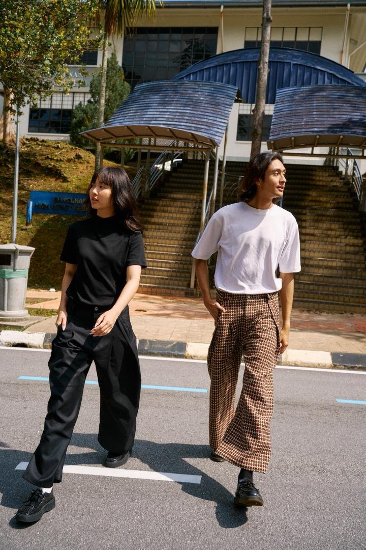 Rimba Curve Pleated Pants