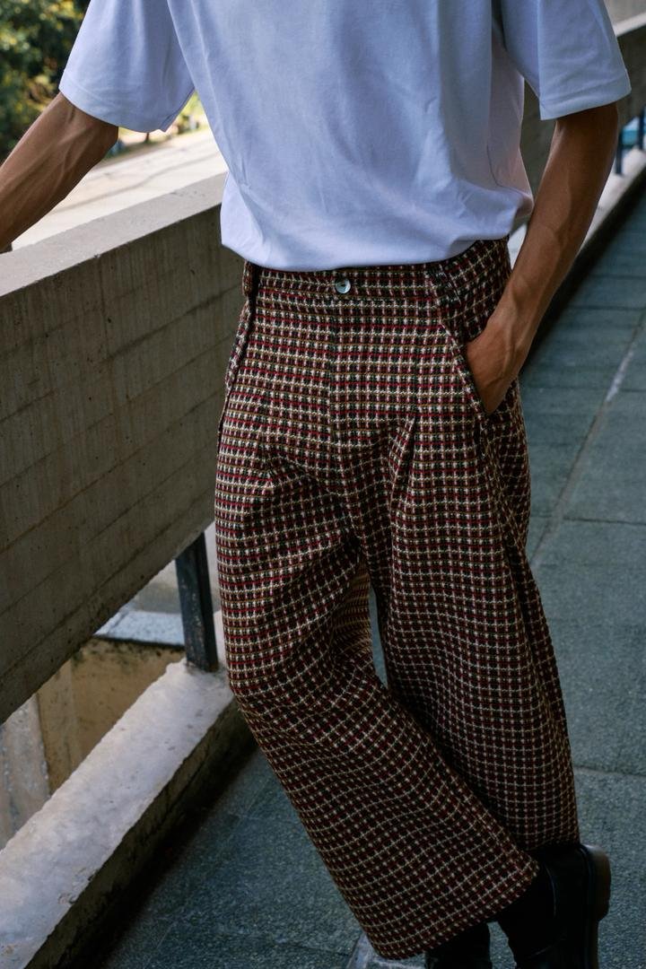 Rimba Curve Pleated Pants