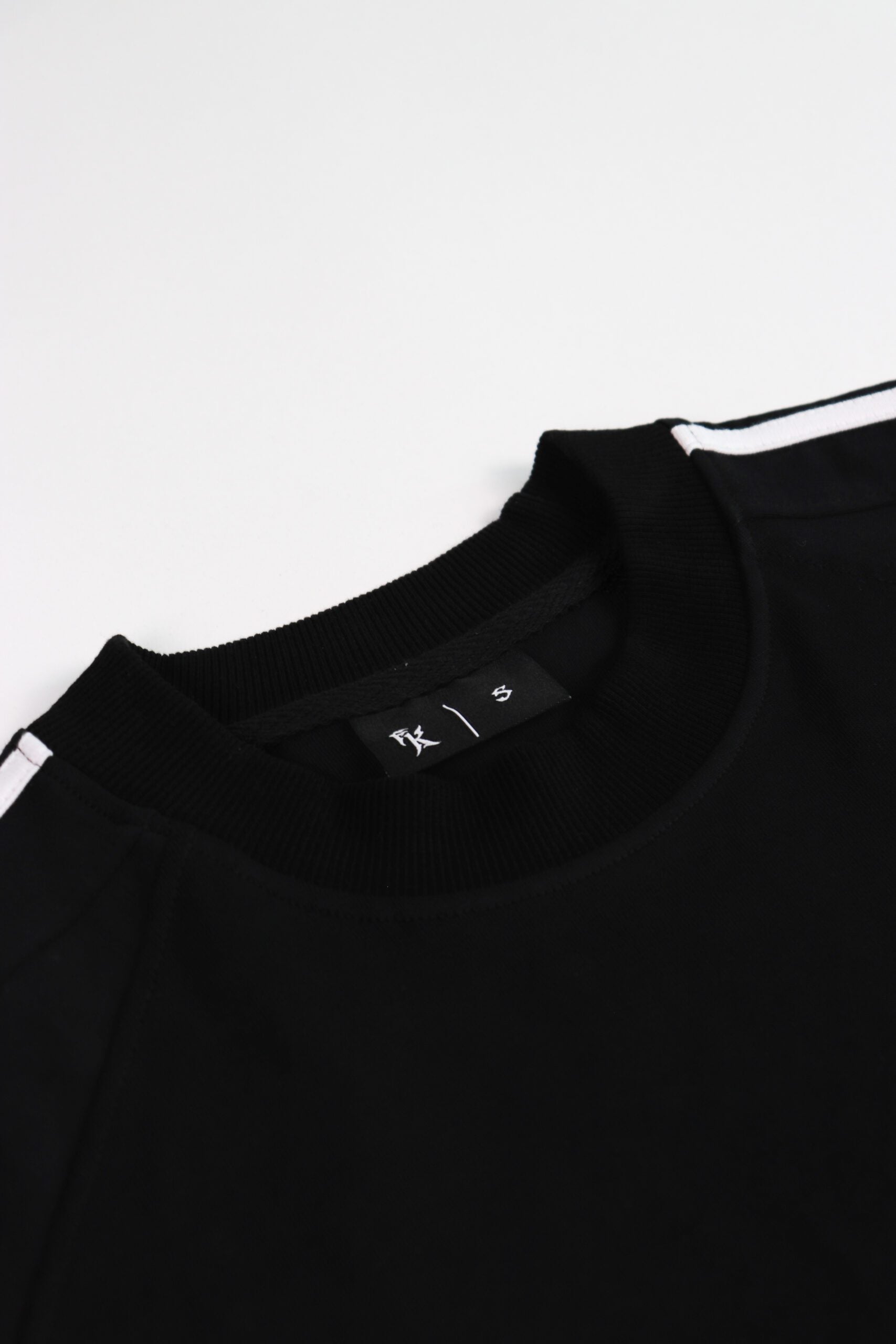 Trap ERA Badges Logo Tee Black