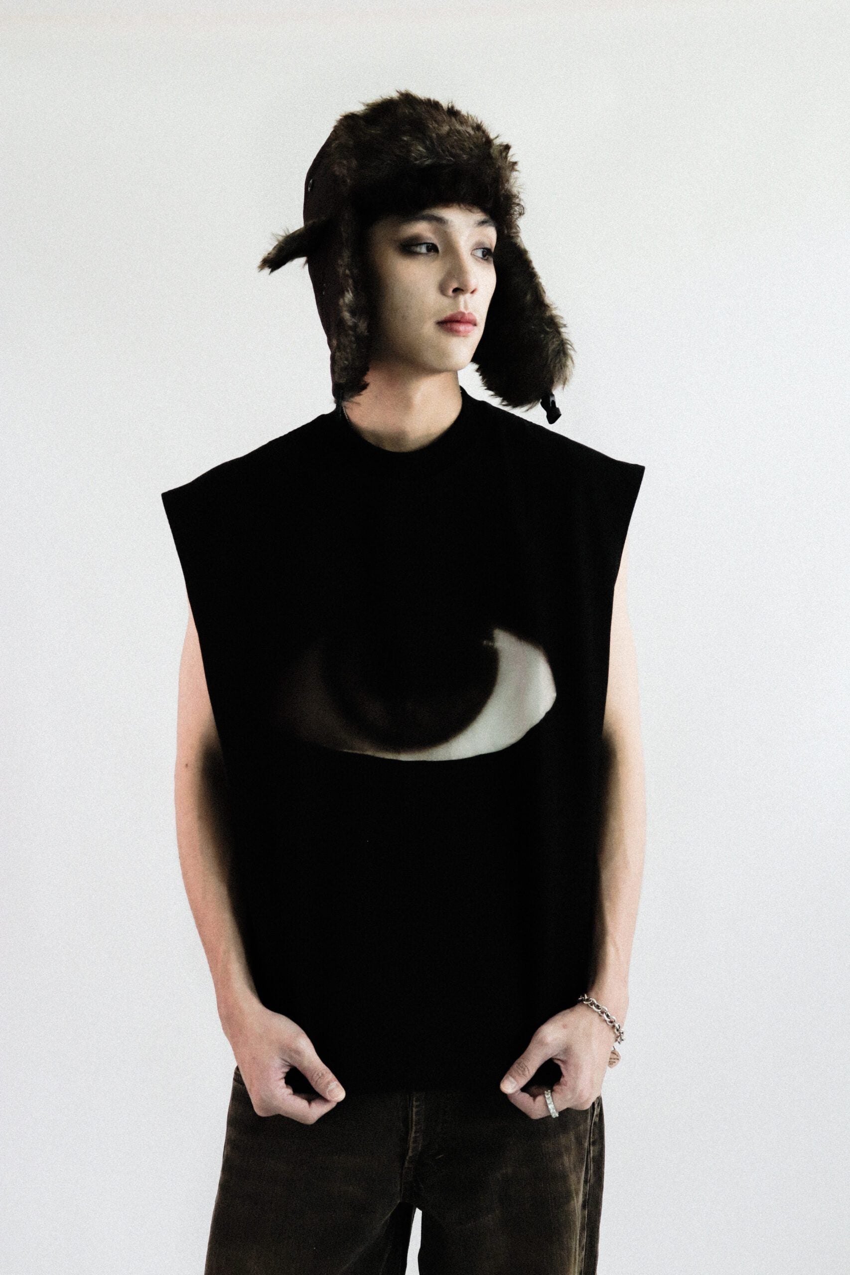 Utopia Third Eyes Non Sleeve Tee Black