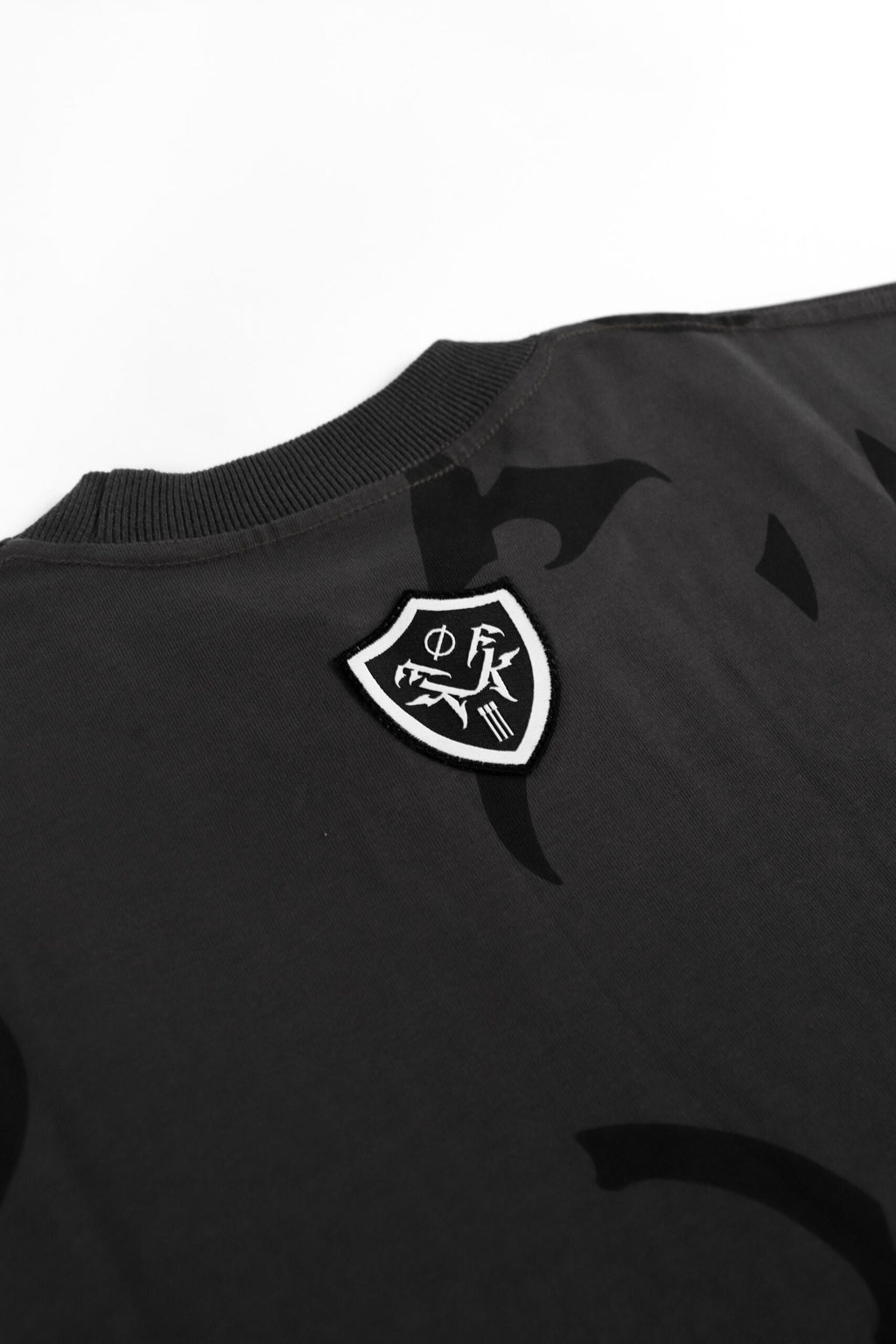 Time Crack Essential Tee Grey
