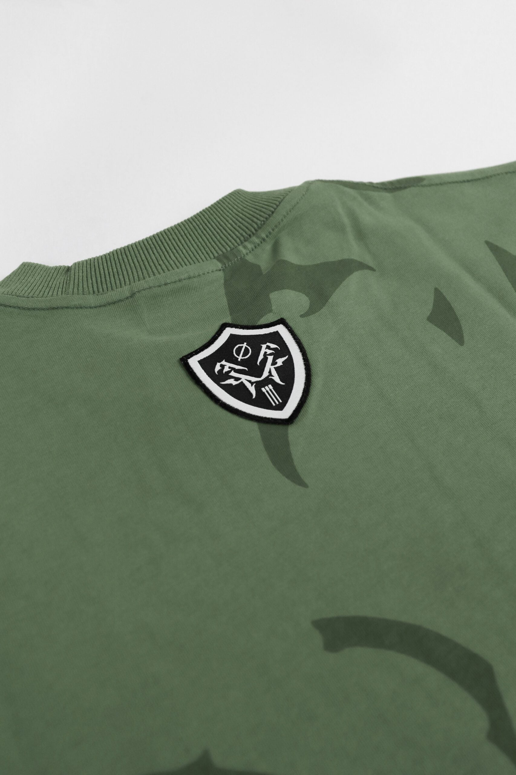 Time Crack Essential Tee Green