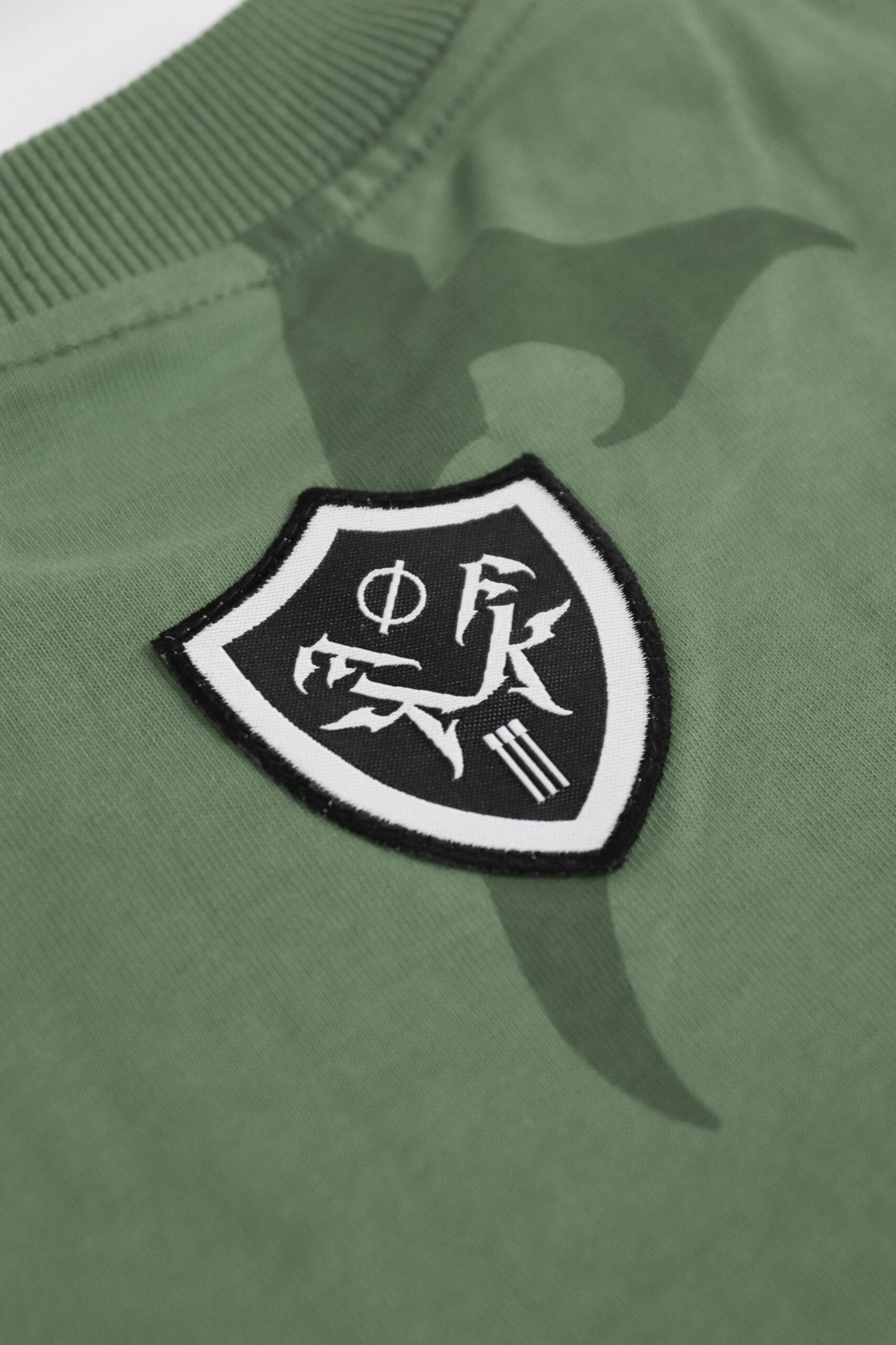 Time Crack Essential Tee Green