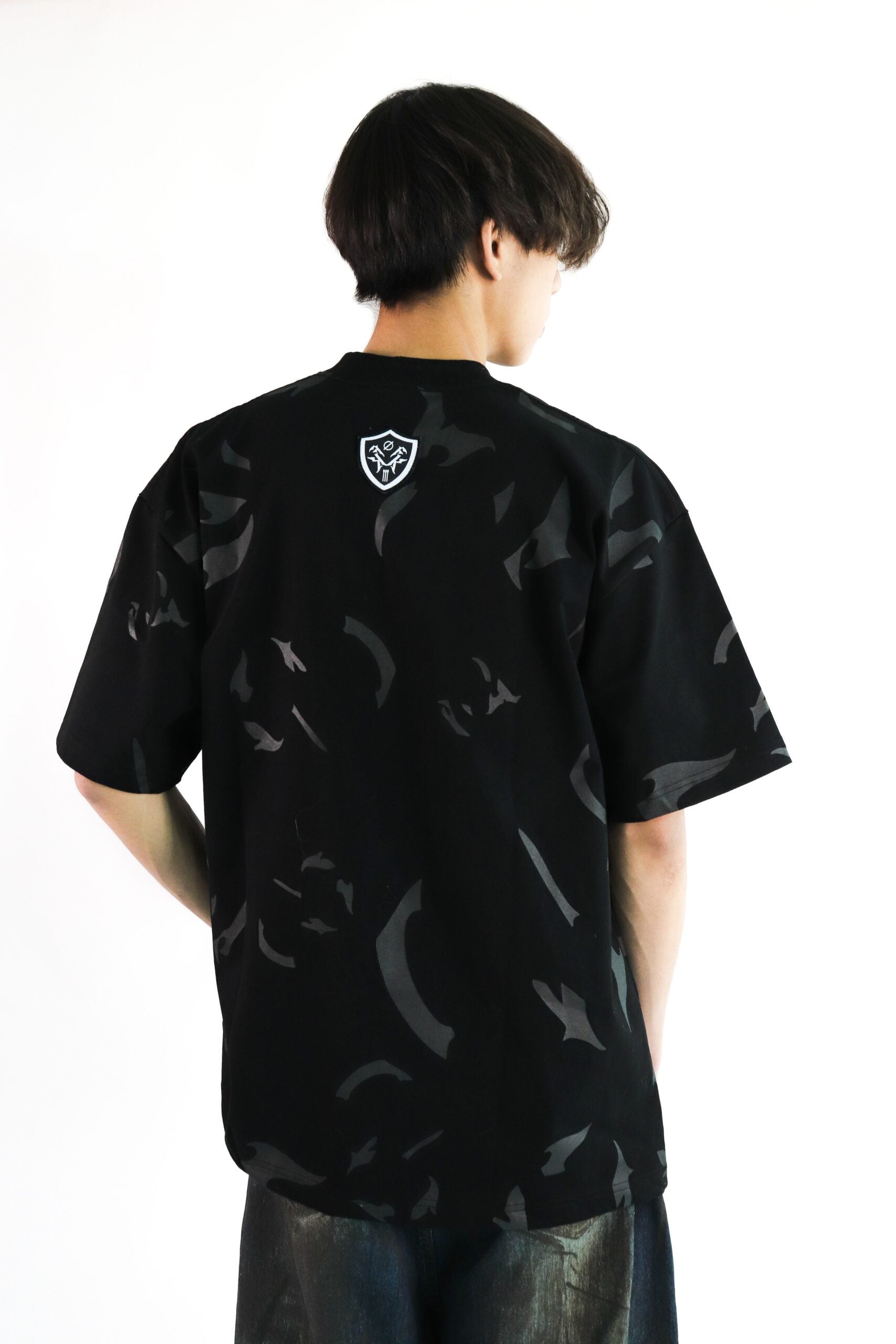 Time Crack Essential Tee Black