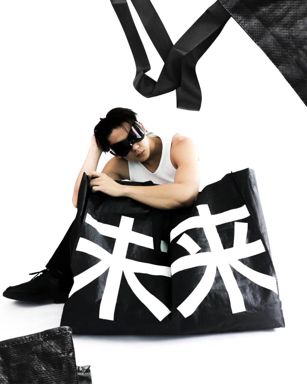Essential Logo Bulky Bag