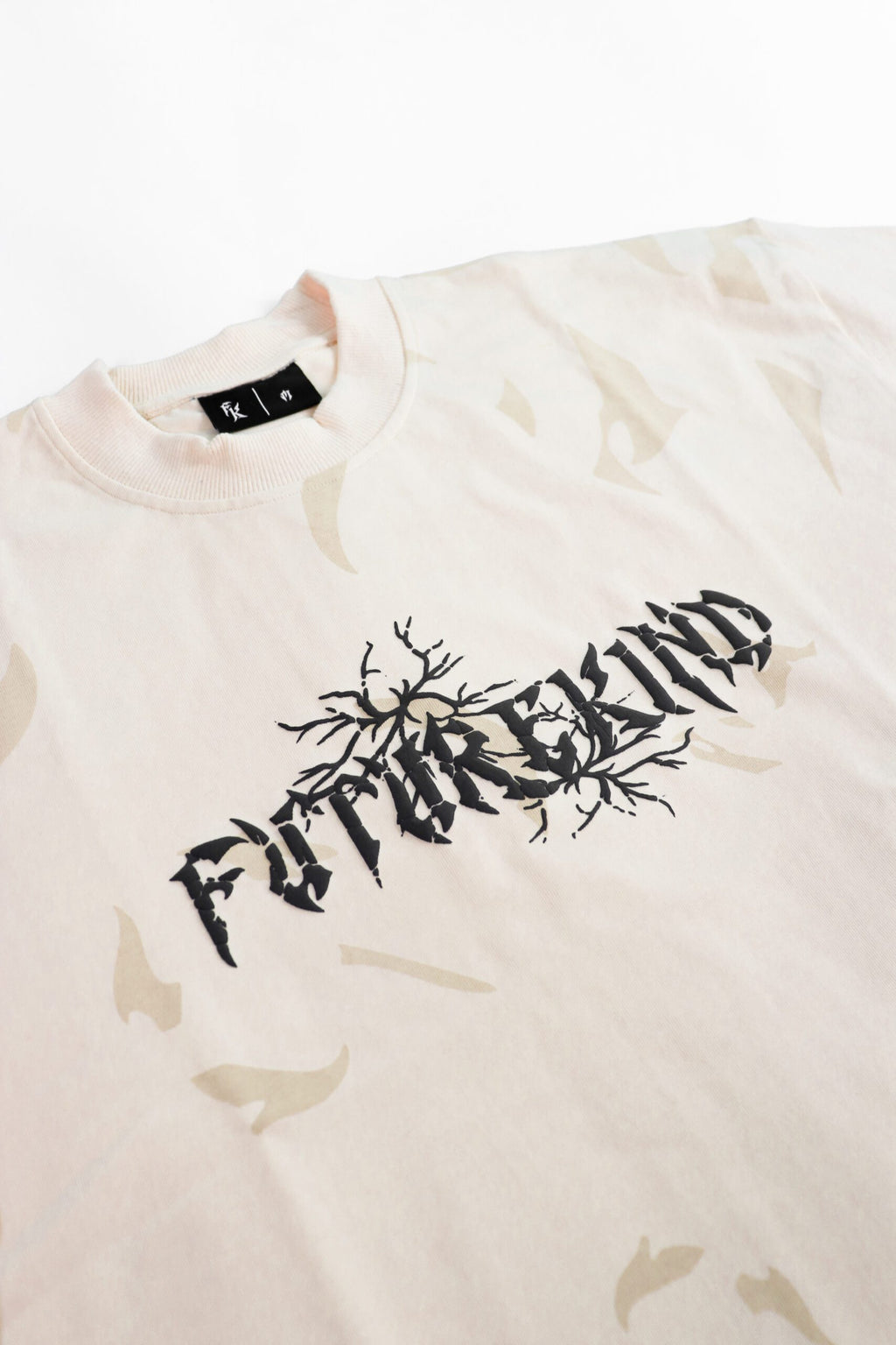 Time Crack Essential Tee Cream