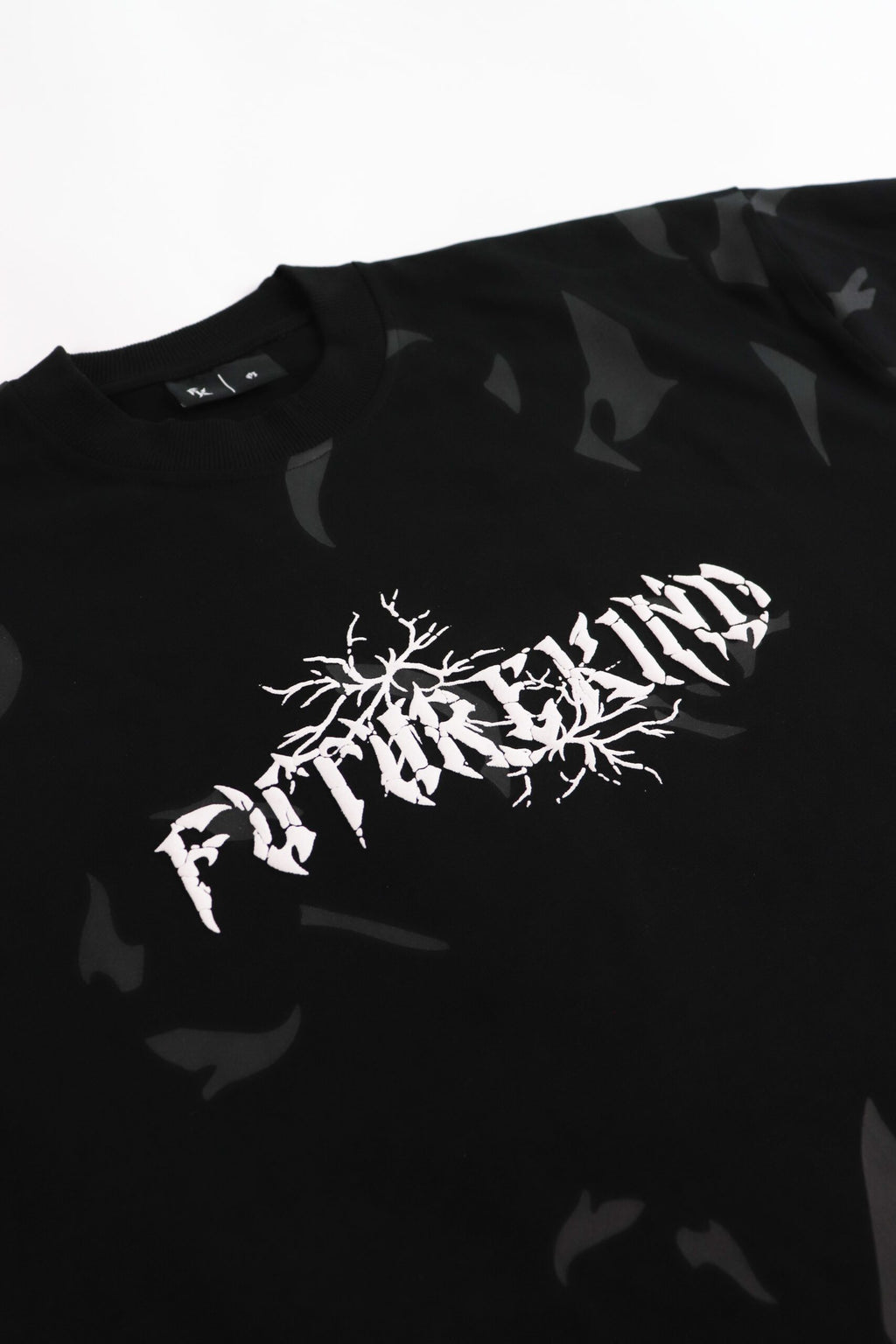 Time Crack Essential Tee Black