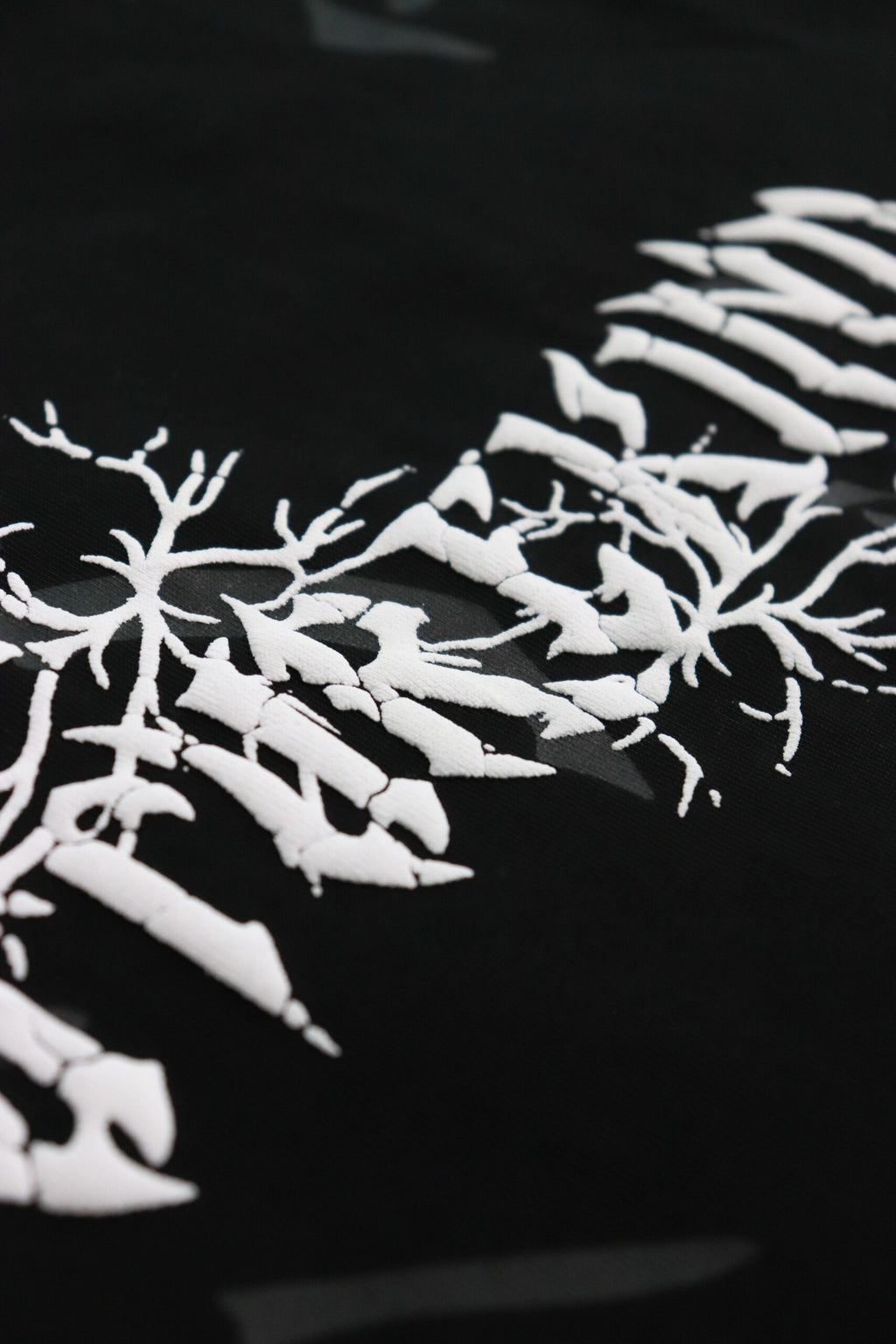 Time Crack Essential Tee Black
