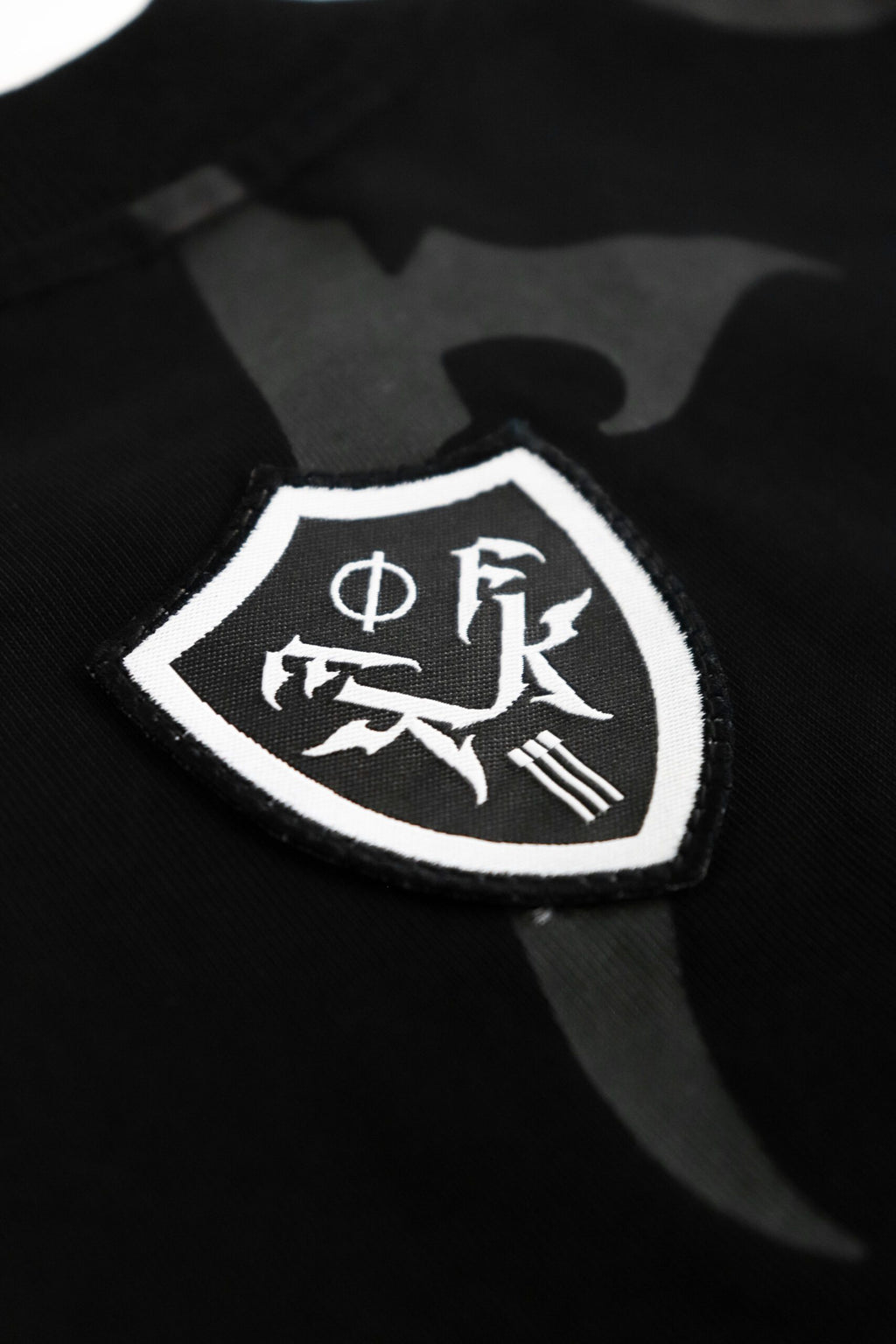Time Crack Essential Tee Black
