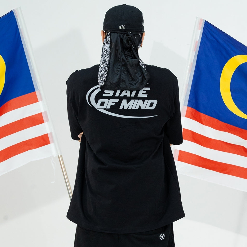 EOT : Crescent Tee Black