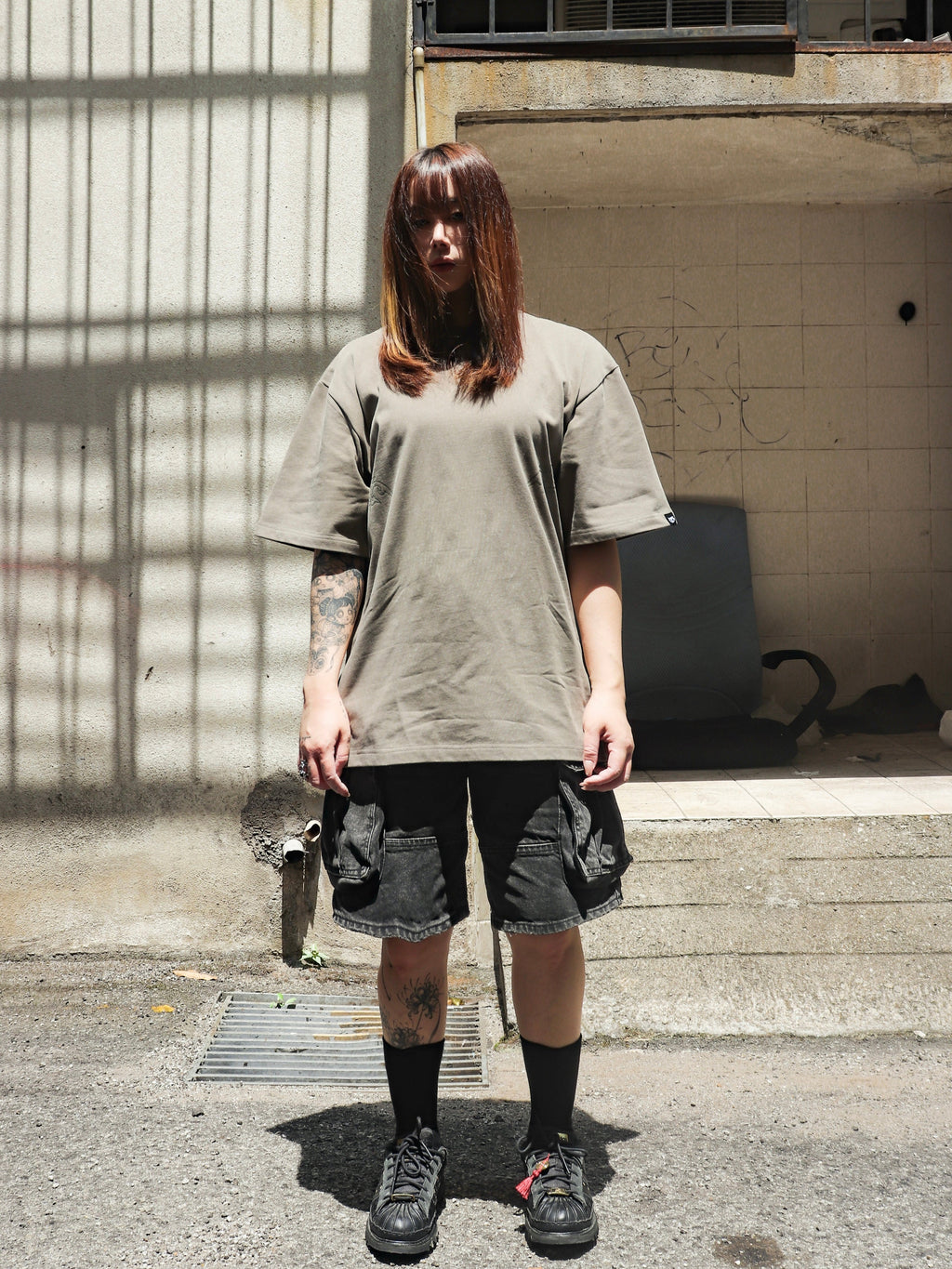 Aura Essential Tee Khaki