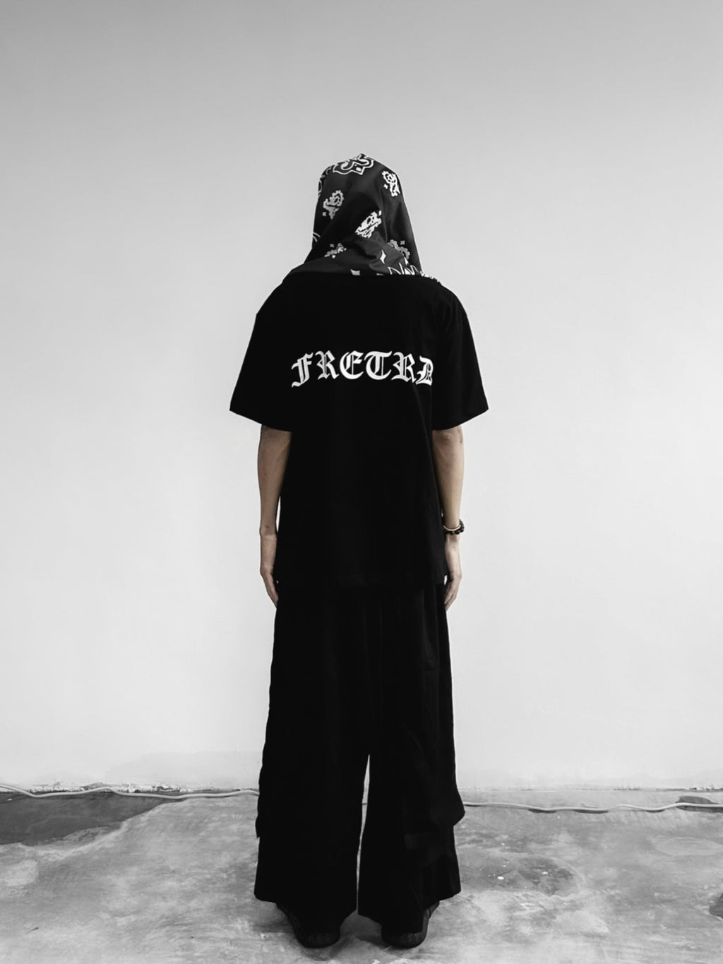 FRDCO X ETREND : Sliver Head Logo Tee Black