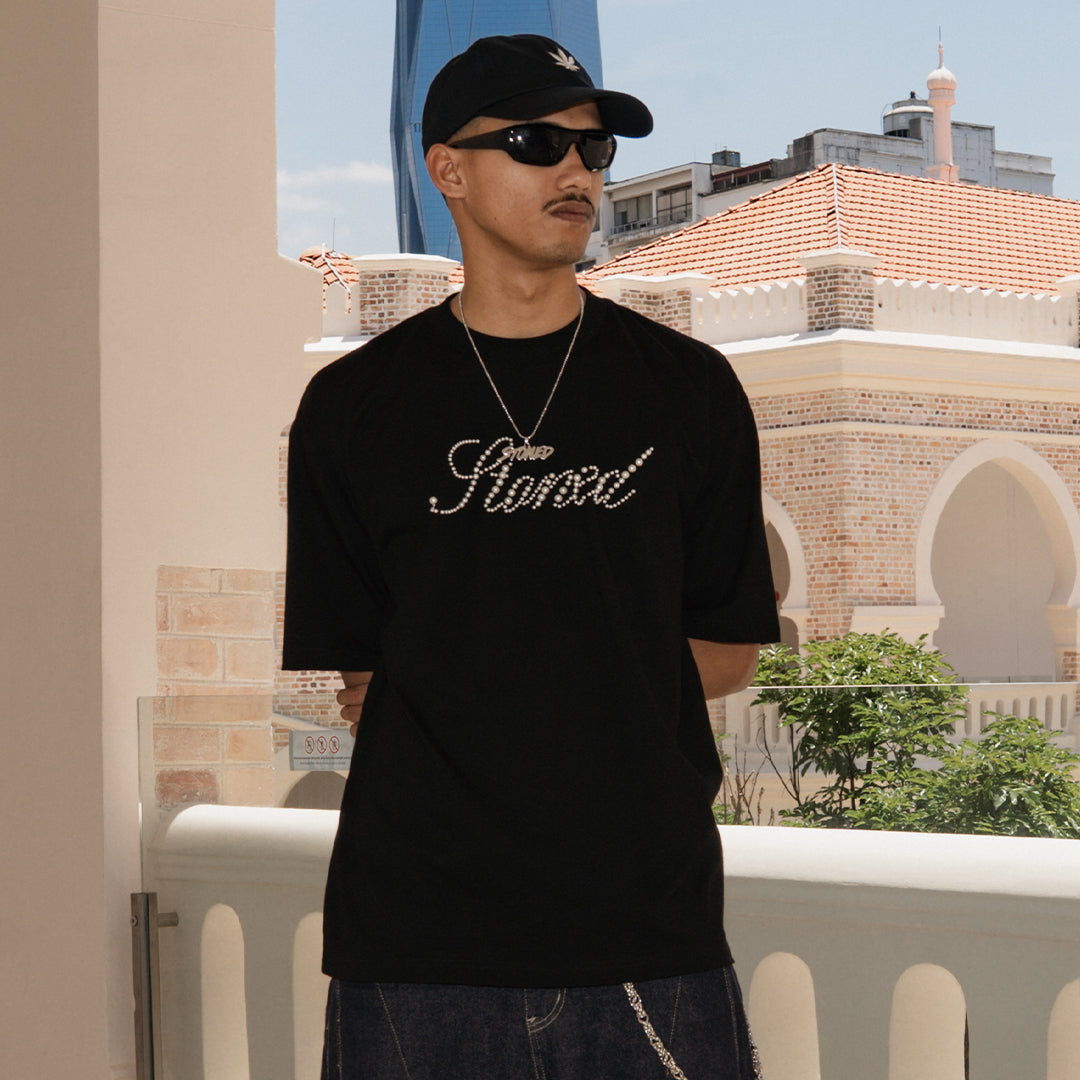 Blessed26 : Cursive Pearl Logo Tee Black