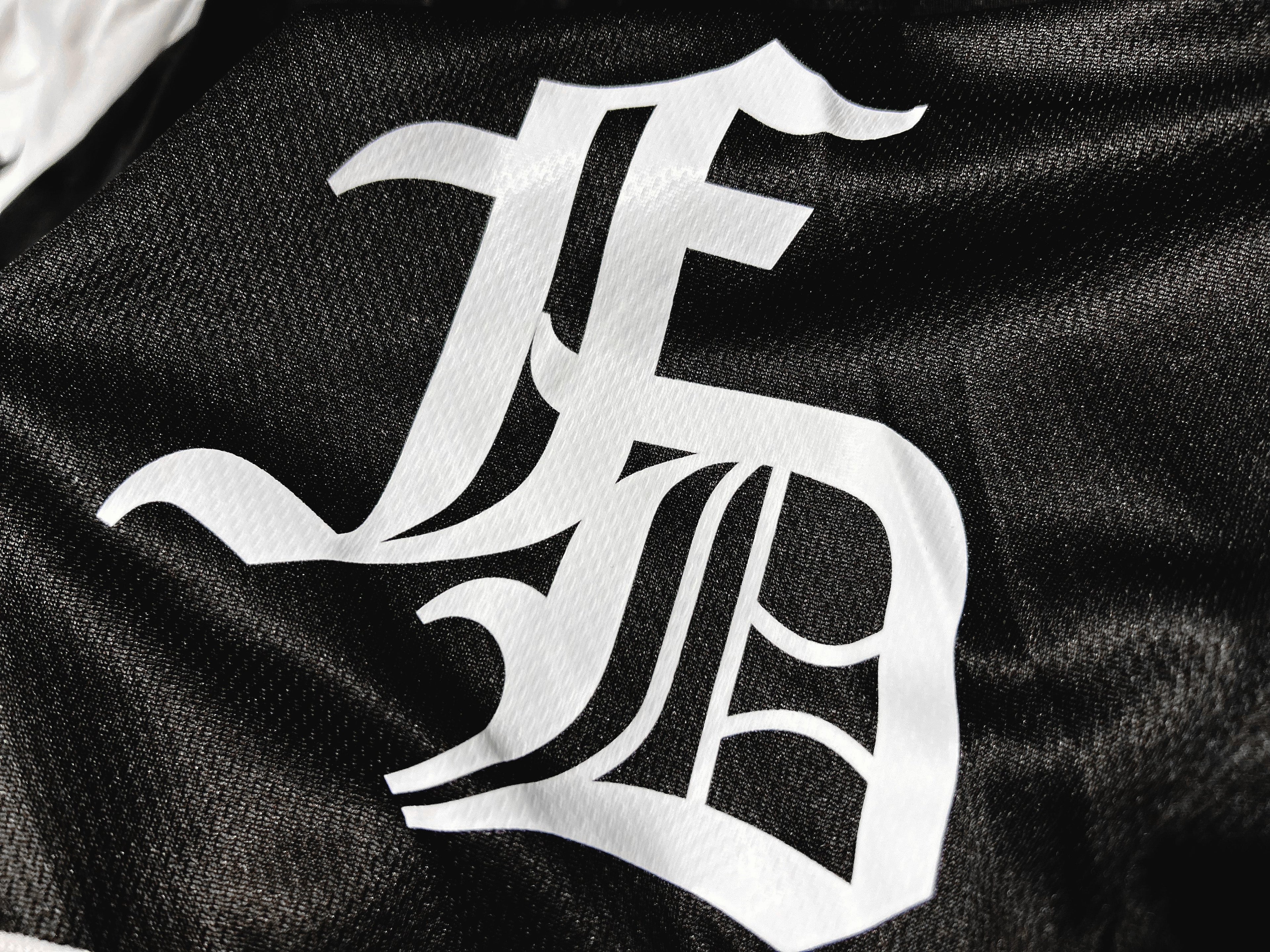 Essential Logo Pants Black