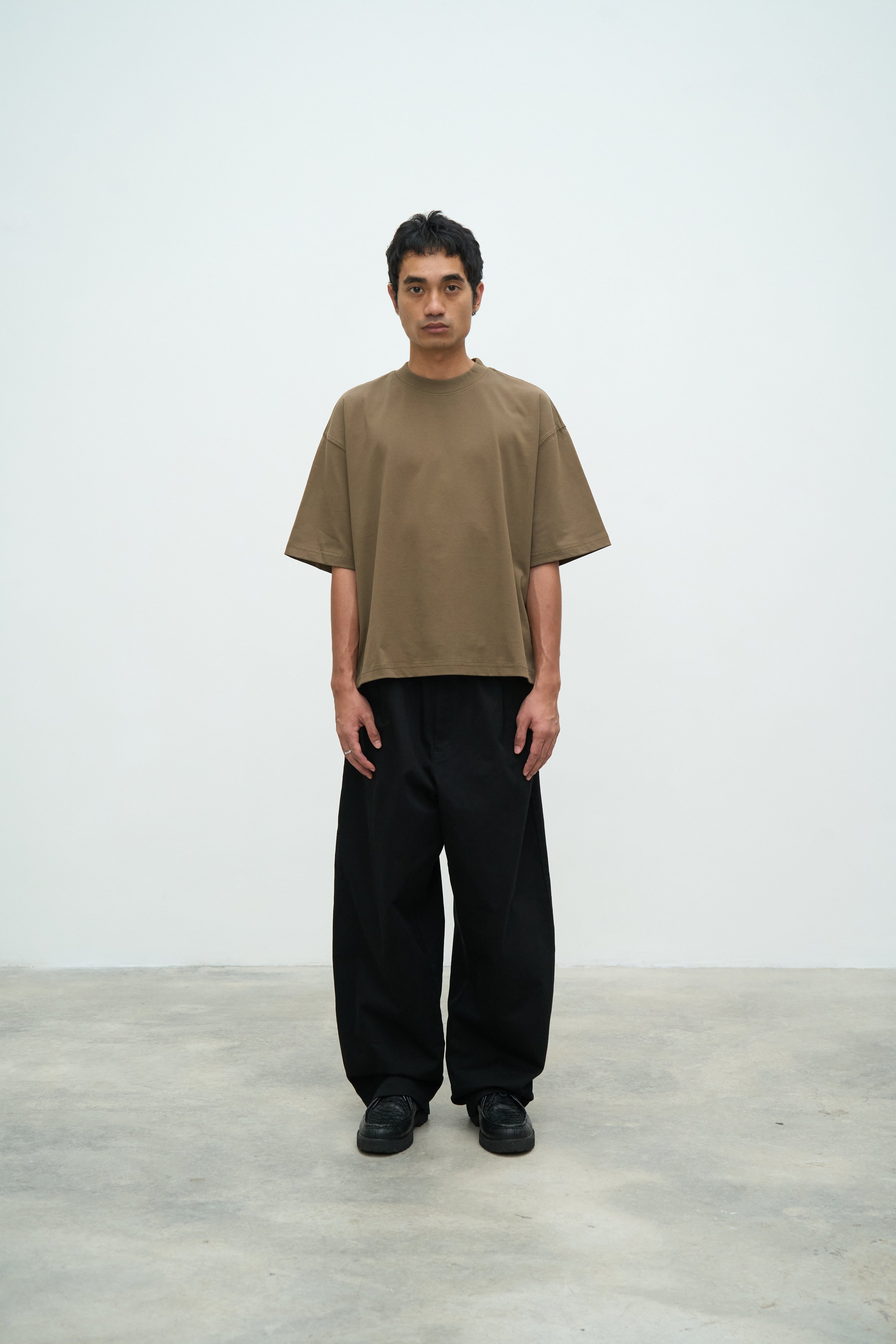 Essential Crop Tee - Brown