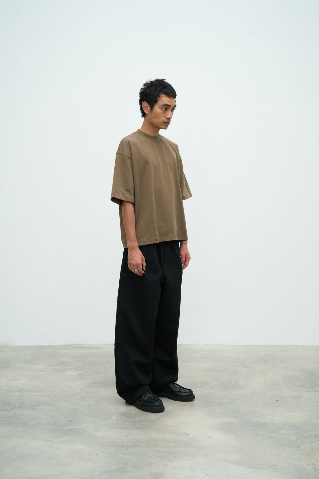 Essential Crop Tee - Brown