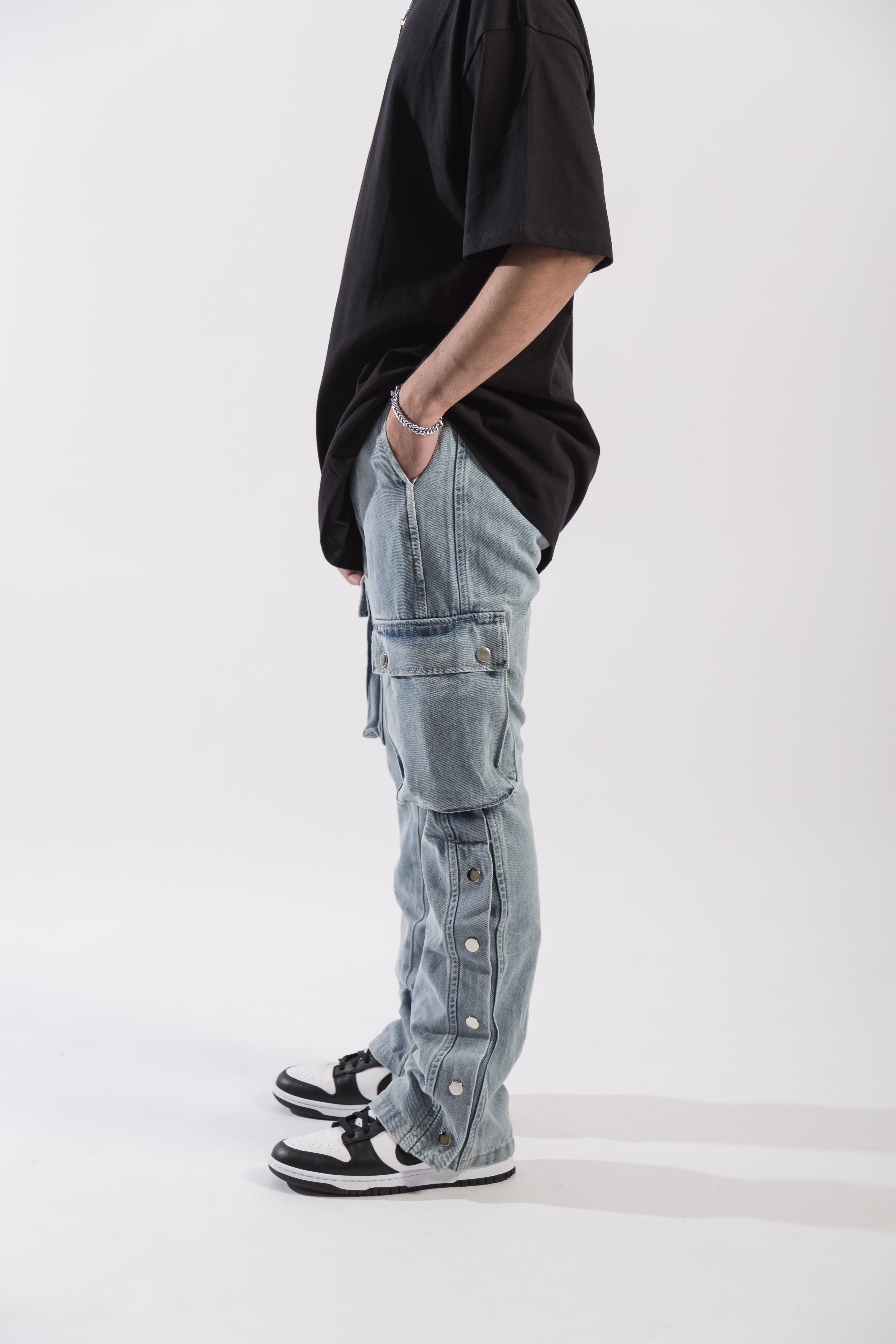 Buckle Flare Cargo Jeans (Blue)