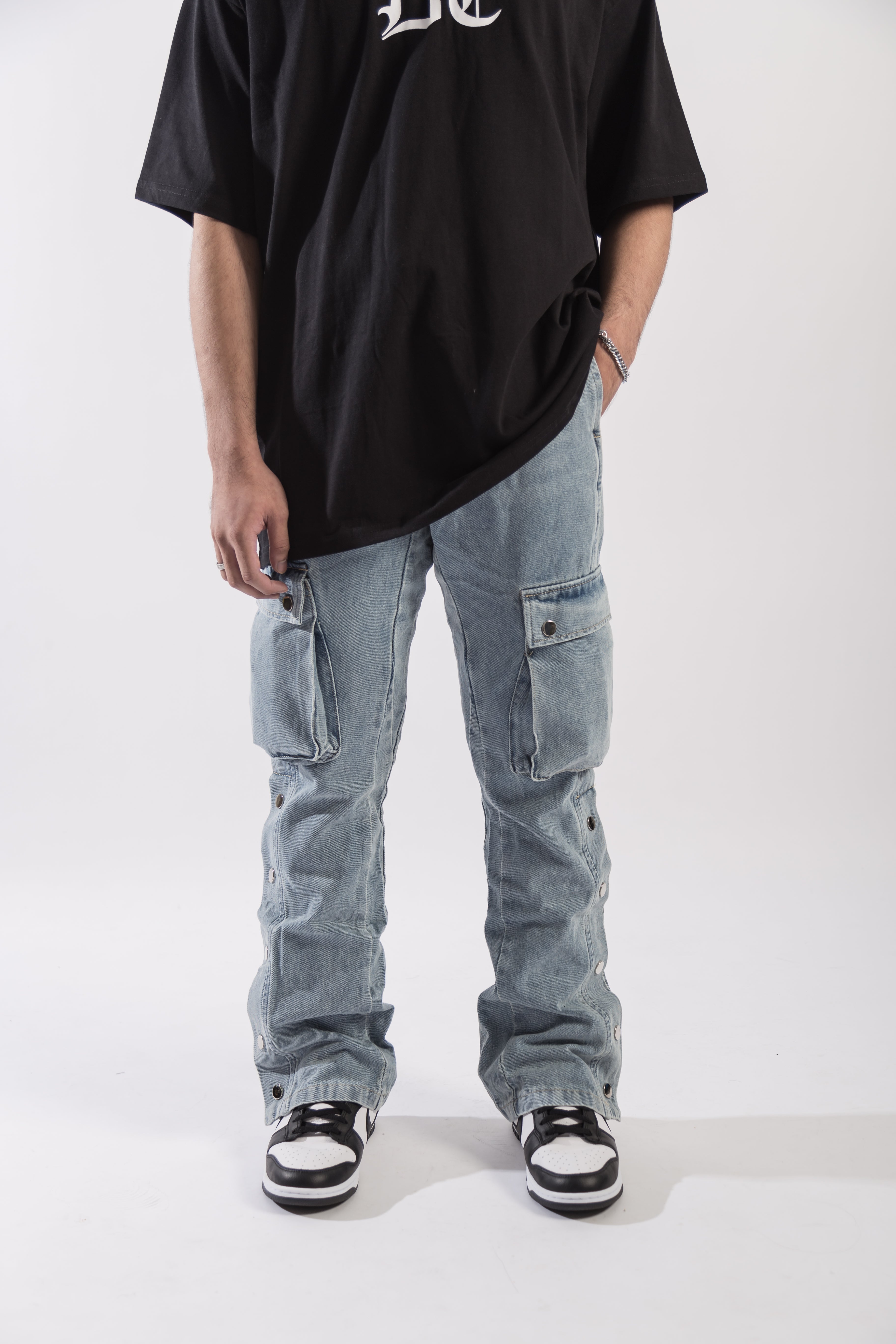 Buckle Flare Cargo Jeans (Blue)