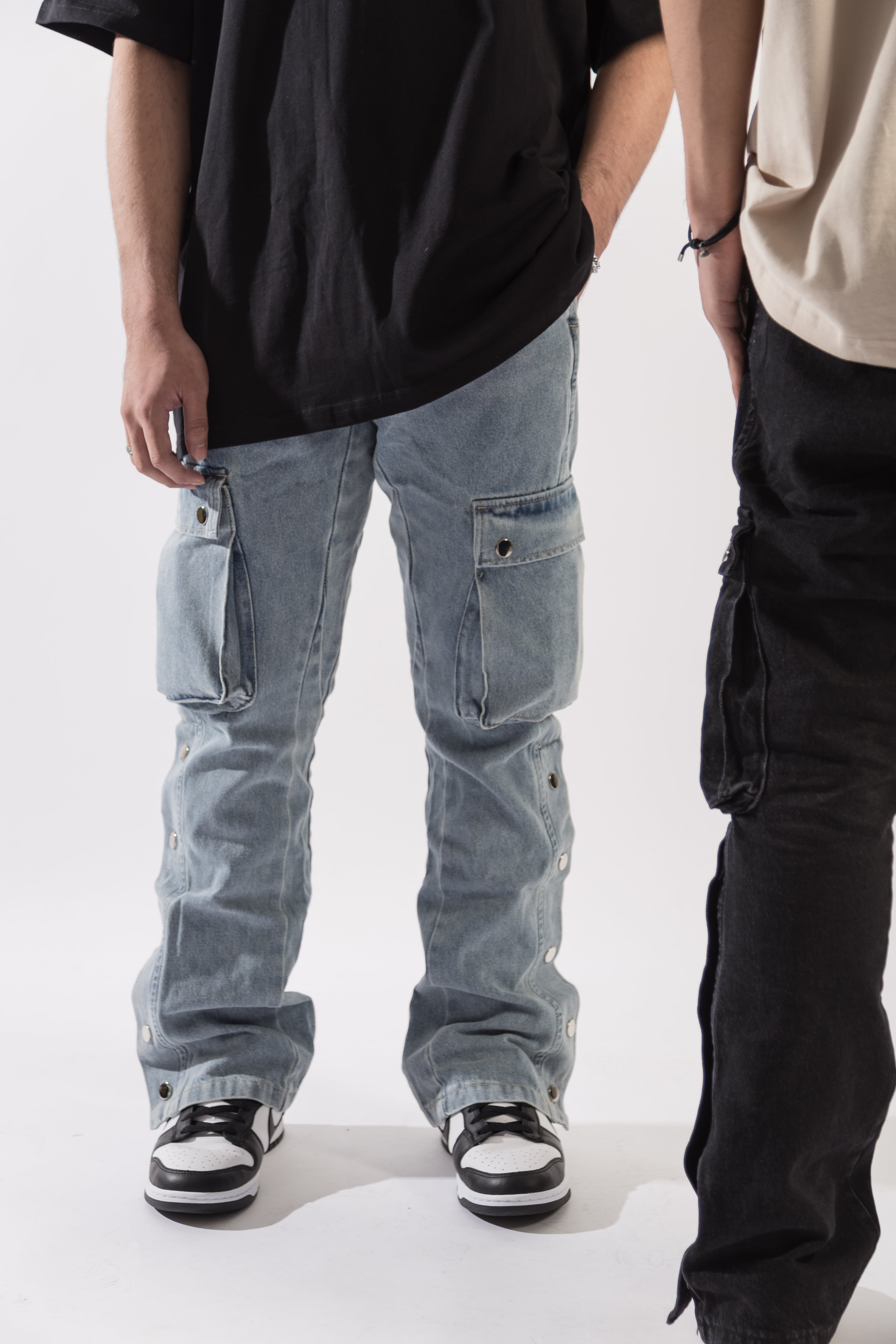 Buckle Flare Cargo Jeans (Blue)