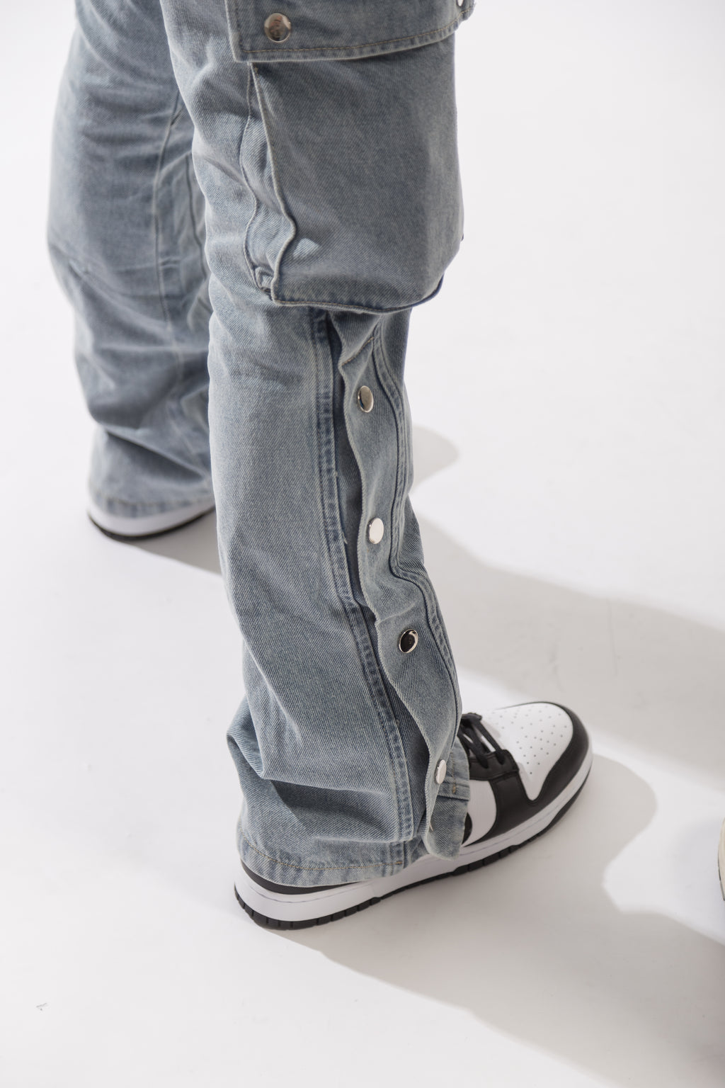 Buckle Flare Cargo Jeans (Blue)