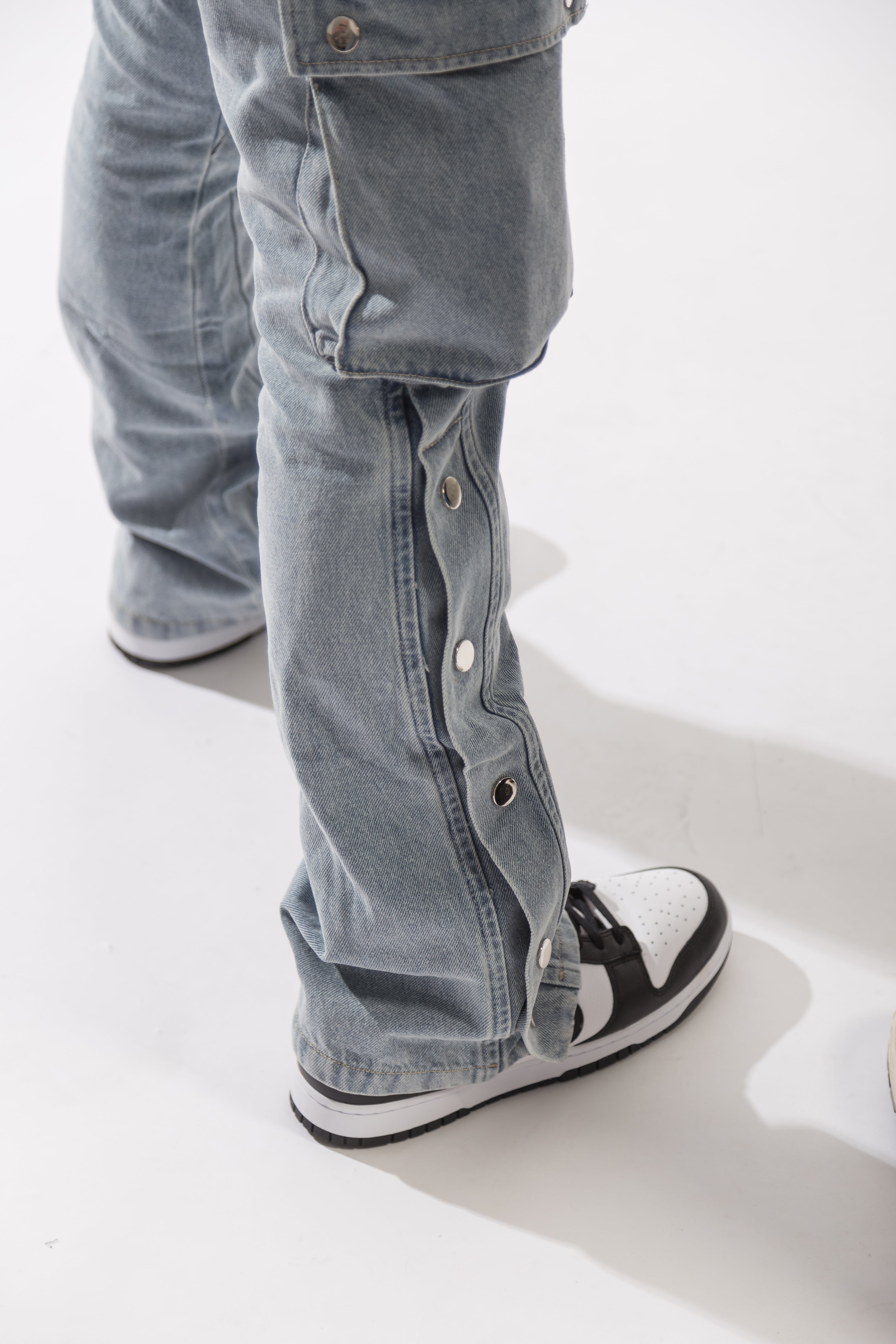 Buckle Flare Cargo Jeans (Blue)