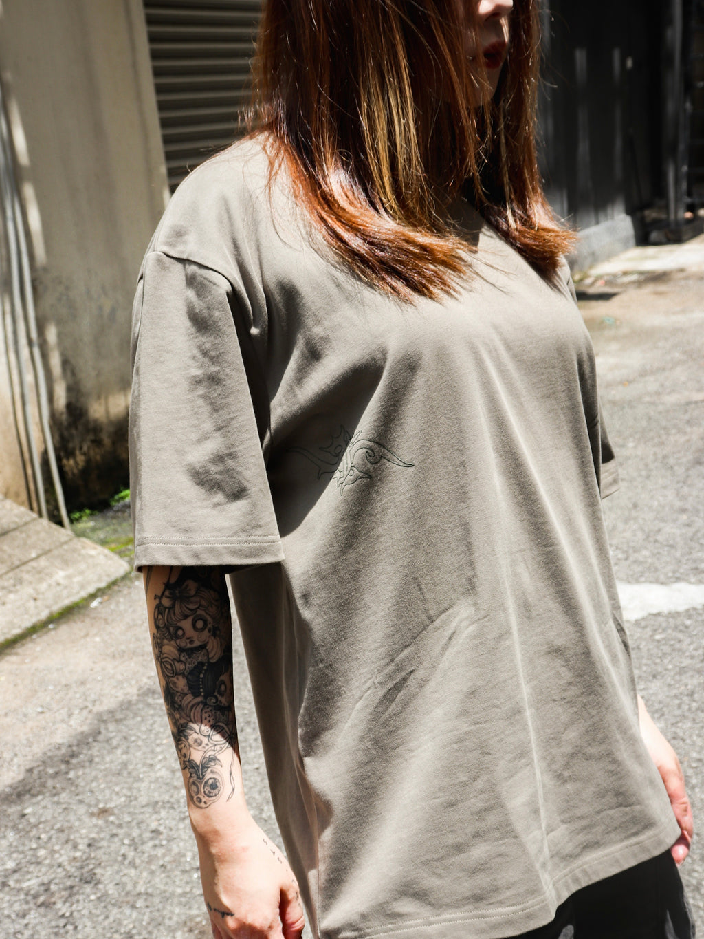 Aura Essential Tee Khaki