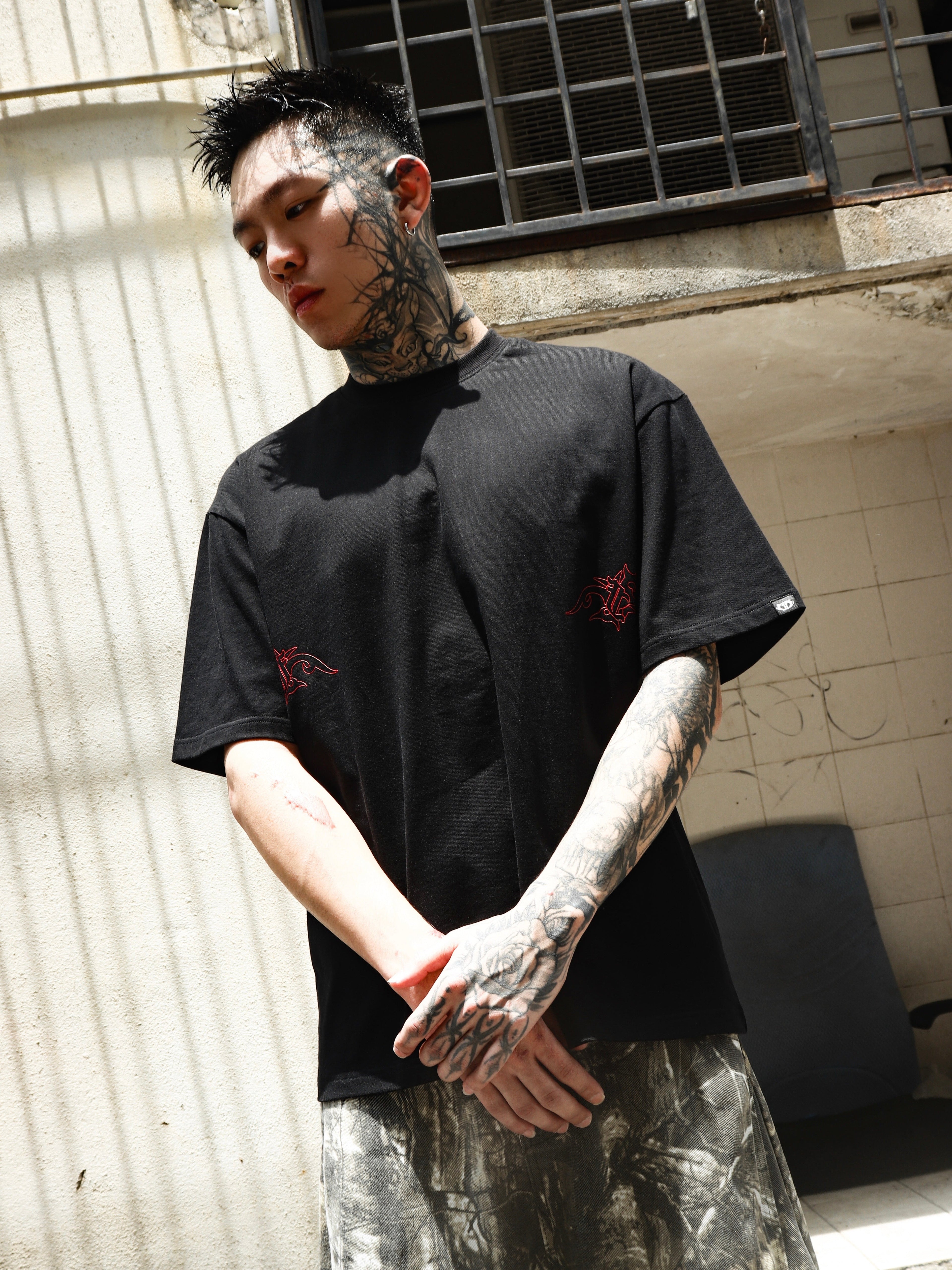 Aura Essential Tee Black