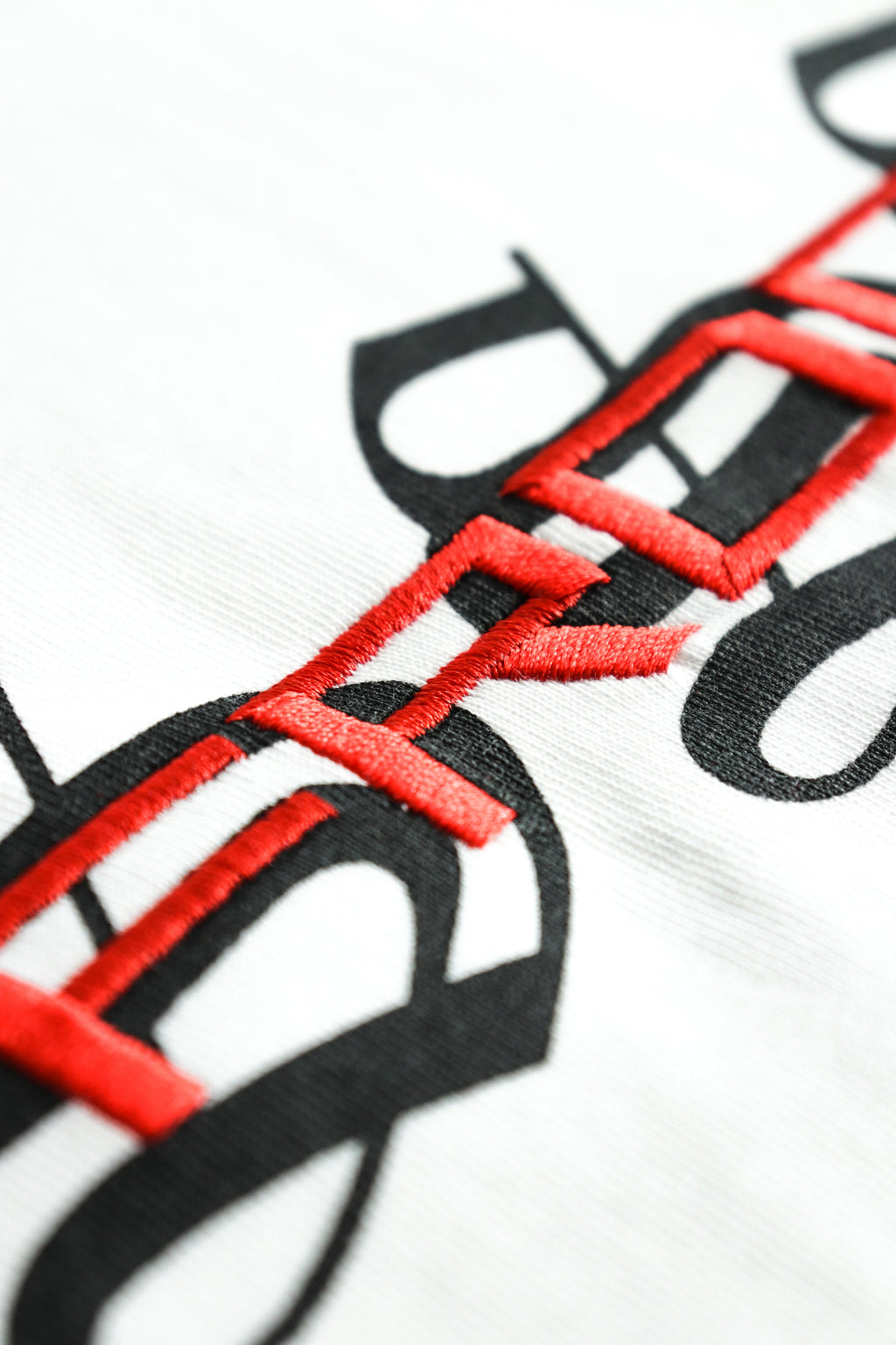 Triple S : Embroidery Snake Tee White