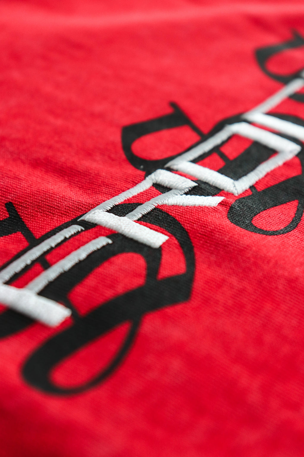 Triple S : Embroidery Snake Tee Red