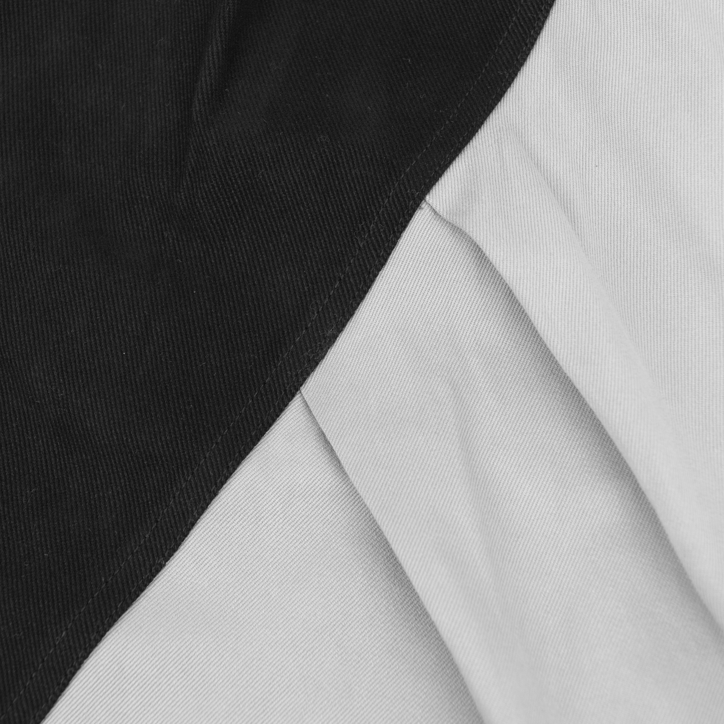 Double Pleats Shorts Black