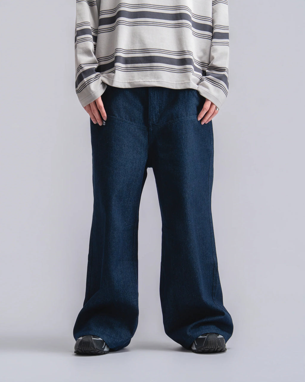 After Hours Flared Jeans Raw Denim