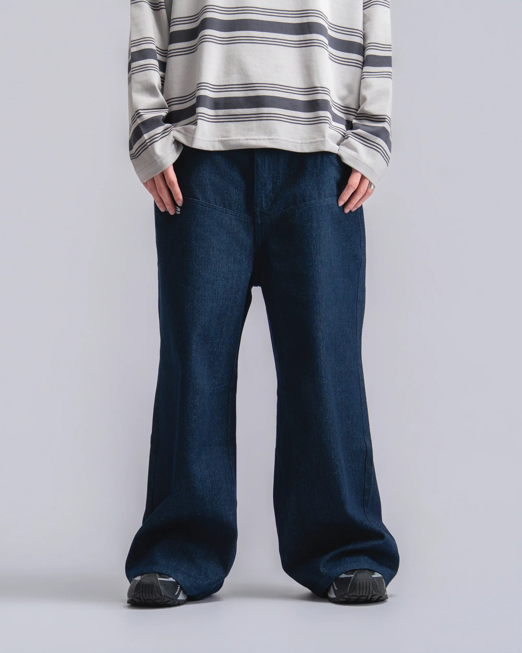 After Hours Flared Jeans Raw Denim
