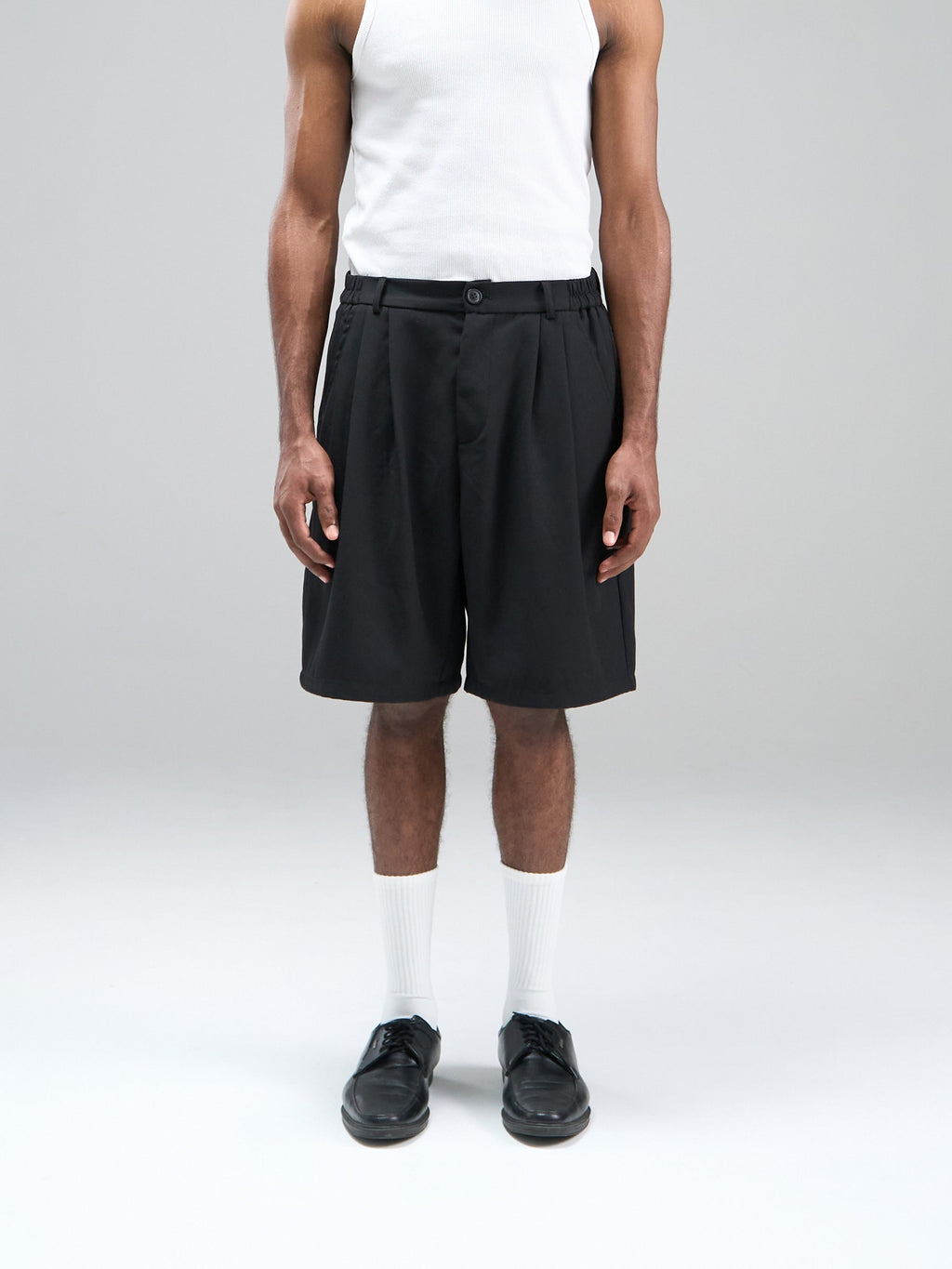 Structured Pleated Shorts - Black