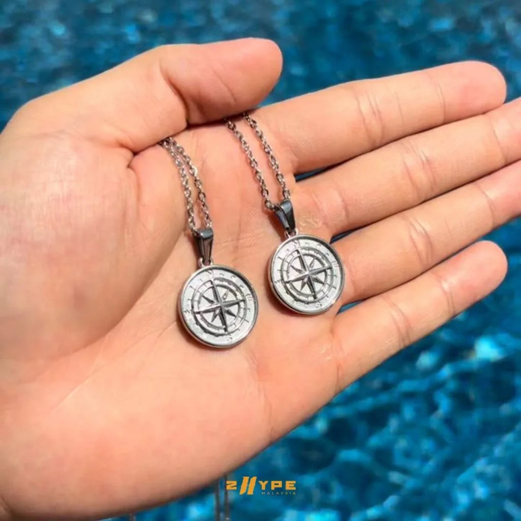 Compass Pendant (Silver)